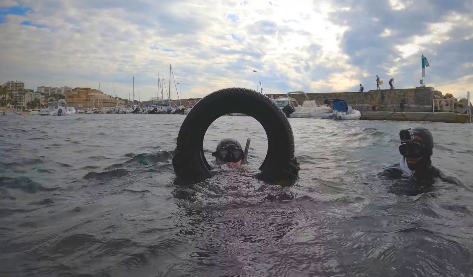 Photo sous-marine d'un récif corallien